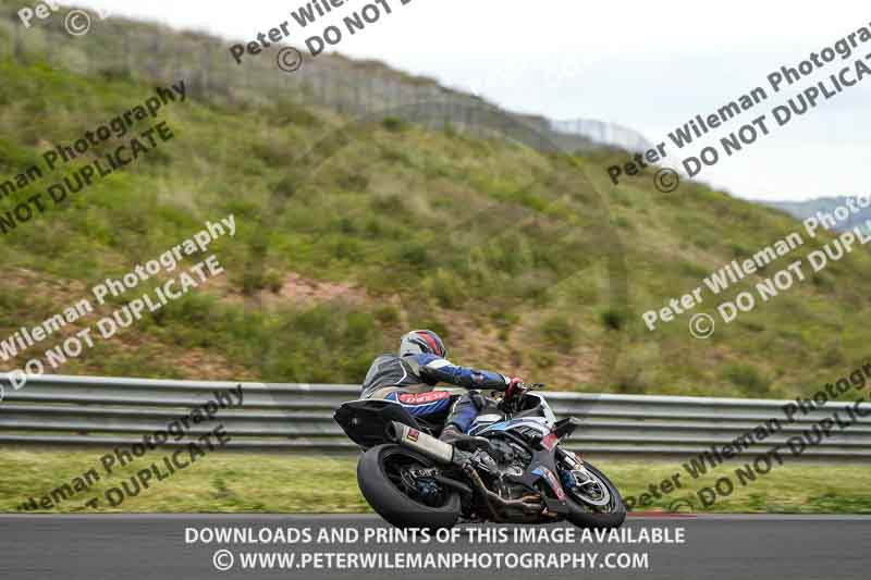cadwell no limits trackday;cadwell park;cadwell park photographs;cadwell trackday photographs;enduro digital images;event digital images;eventdigitalimages;navarra;no limits trackdays;peter wileman photography;racing digital images;trackday digital images;trackday photos
